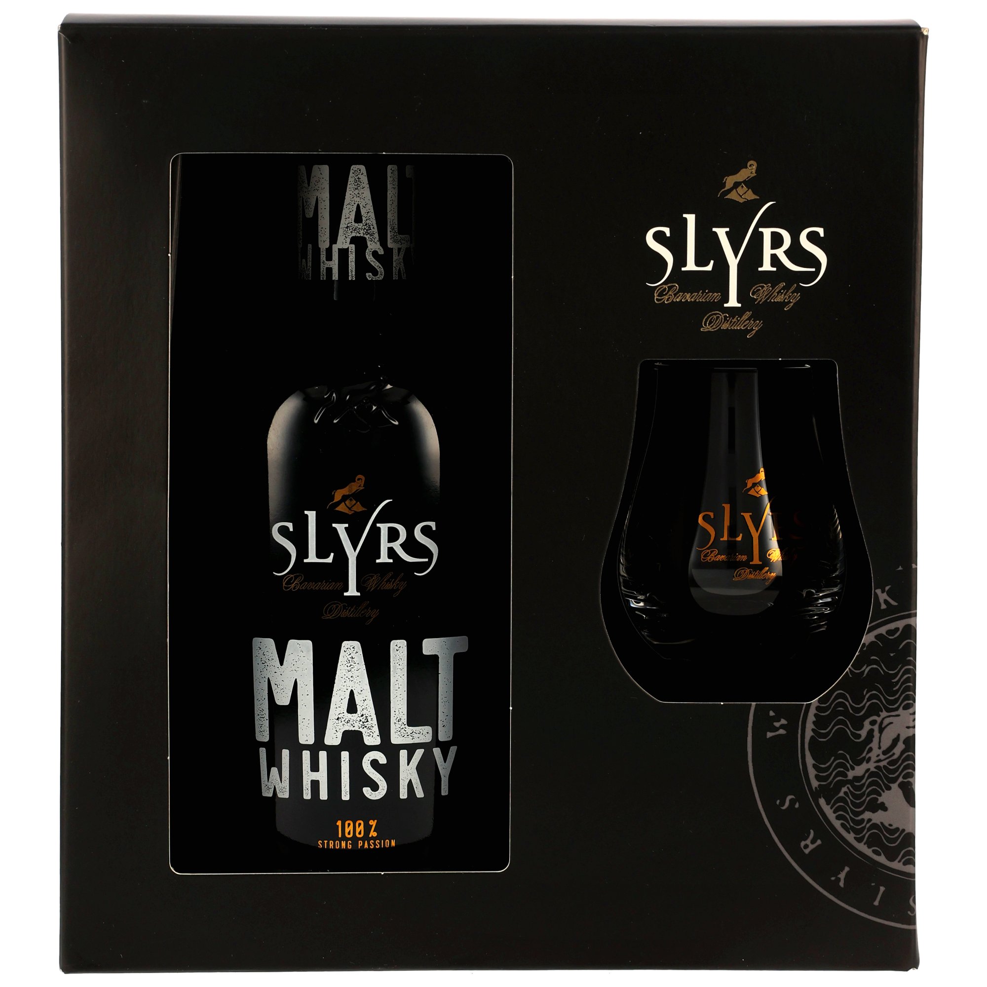 Slyrs Malt Whisky mit Glas