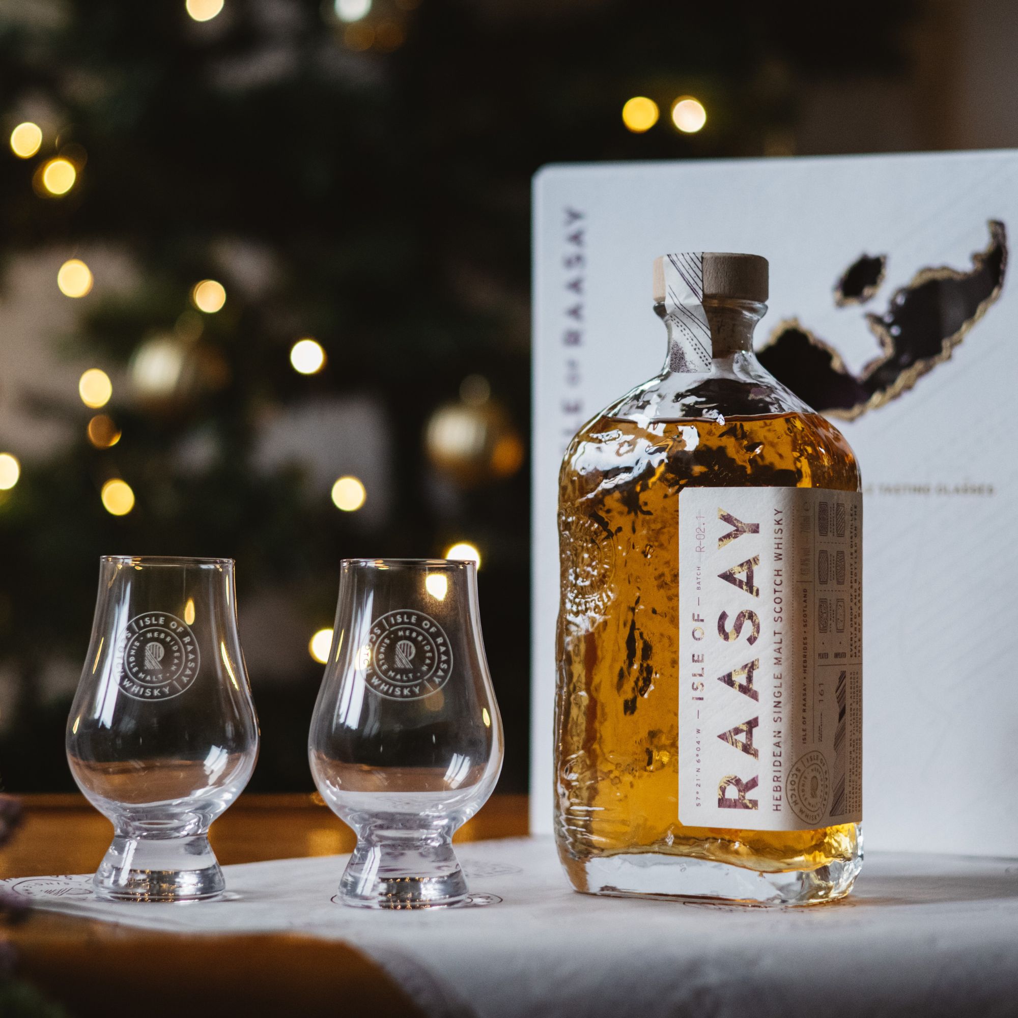 Isle of Raasay Single Malt Whisky - mit 2 Glencairn Gläsern