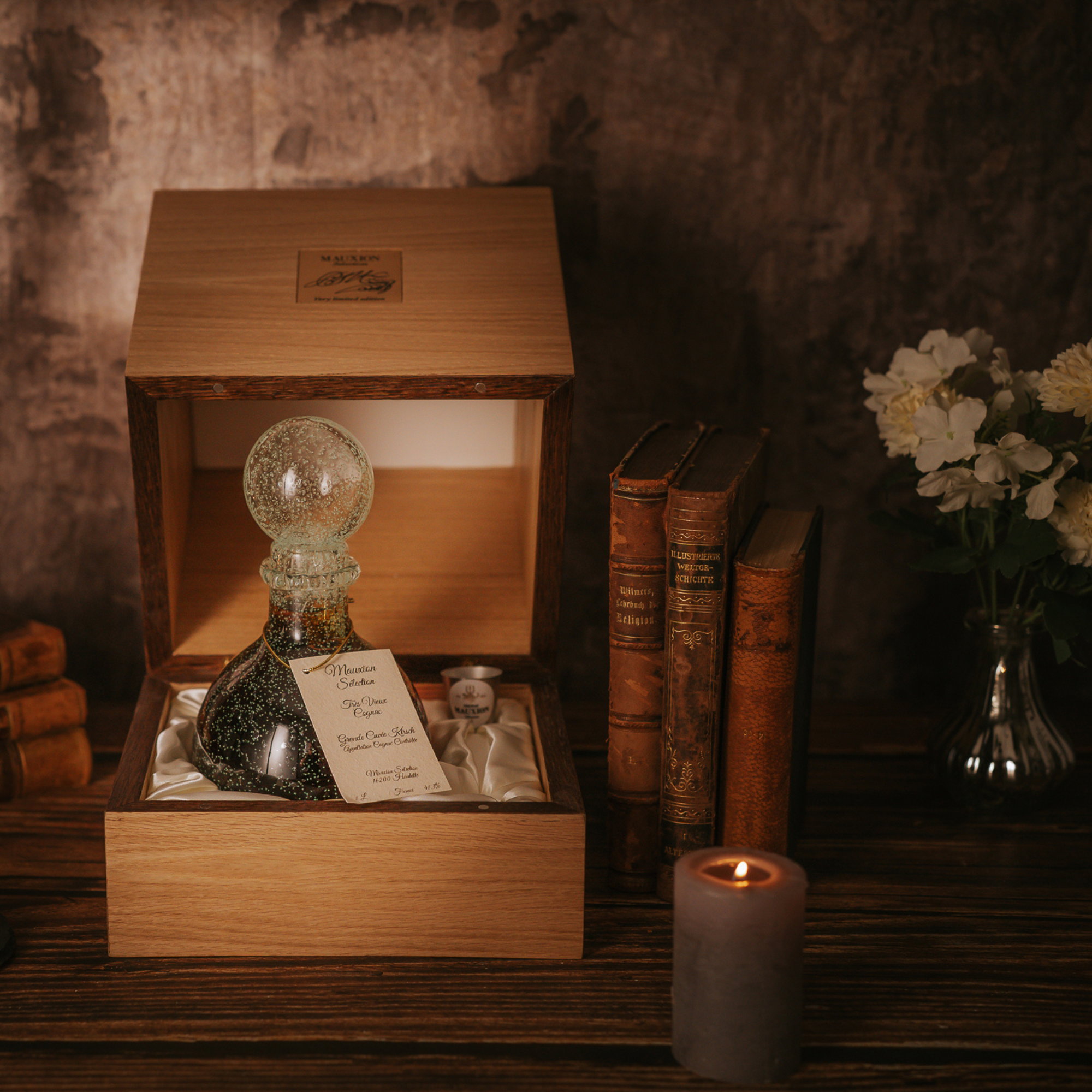 Mauxion Cognac Grande Cuvee Kirsch - mit Karaffe Shiny Bottle